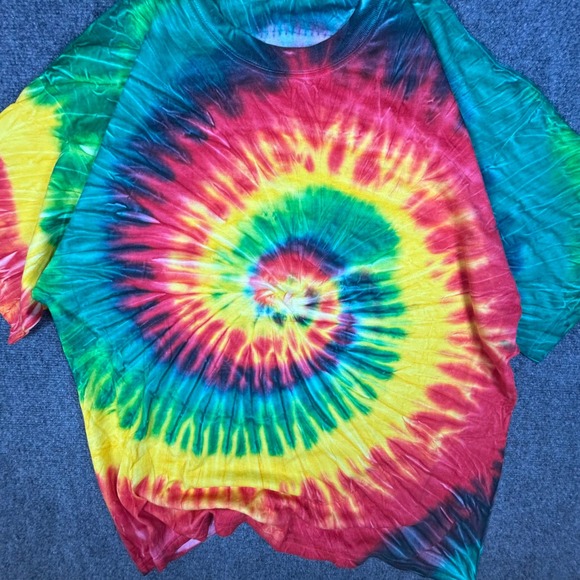 Gildan Activewear Heavyweight Cotton Tie Dye Spiral T-Shirt Red Yellow Green XL - Picture 2 of 5